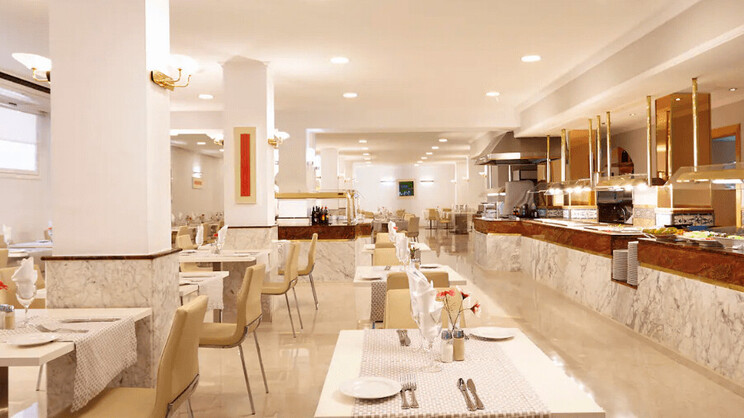 Hotel Las Arenas Affiliated by Meliá